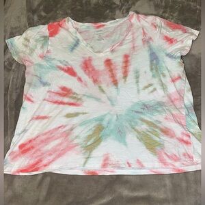 Sonoma Women’s Petites tie dye Cropped Tee / Size XL